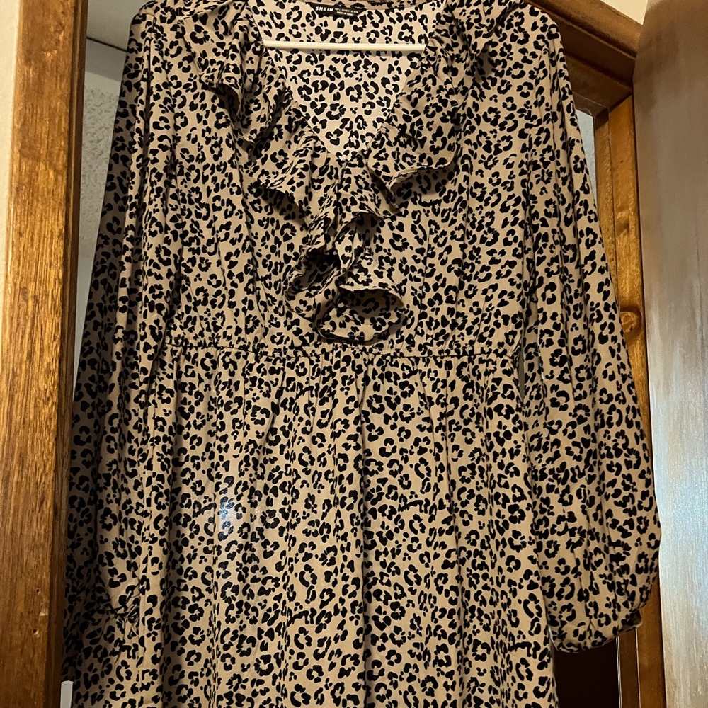 Women’s dress in excellent condition